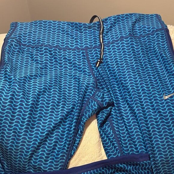 Nike Dri-FIT Blue Wave Pattern Cropped Running Leggings | Size M - Picture 2 of 6
